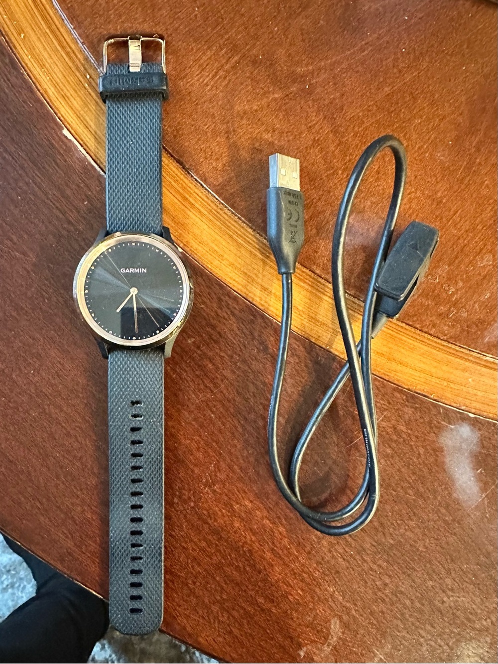Garmin Vivimove HR watch
